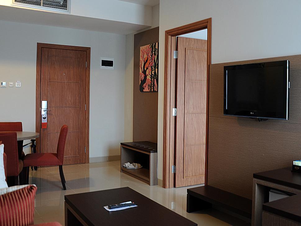 Lorin New Kuta Hotel Pecatu Buitenkant foto