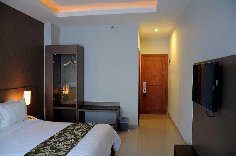 Lorin New Kuta Hotel Pecatu Buitenkant foto