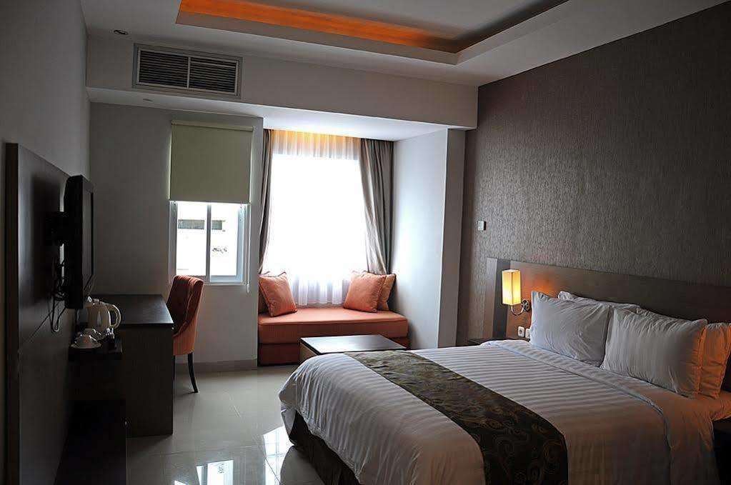 Lorin New Kuta Hotel Pecatu Buitenkant foto